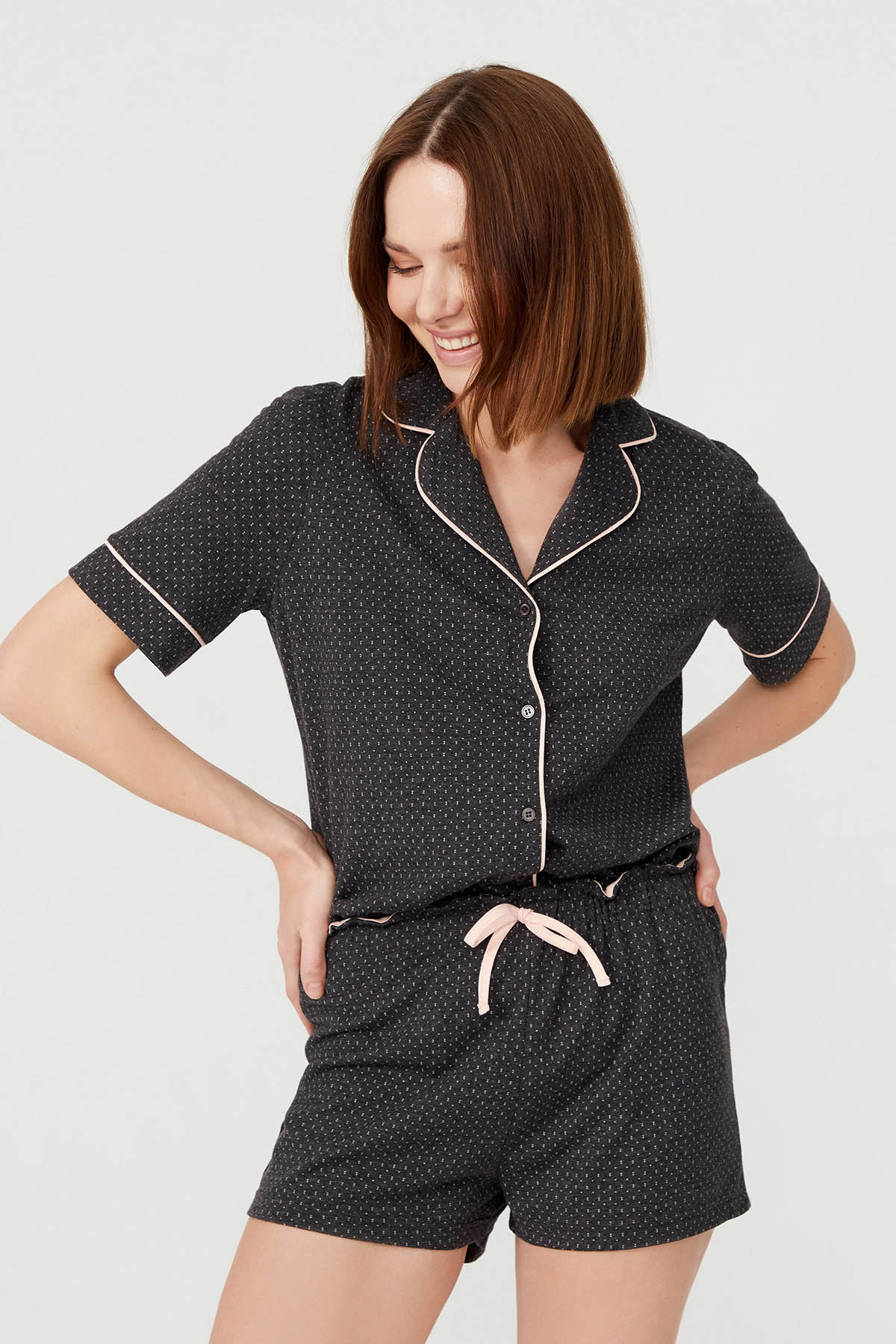 Kadın Pamuklu  Kalp Baskılı Şal Yaka Şortlu Pijama Takımı